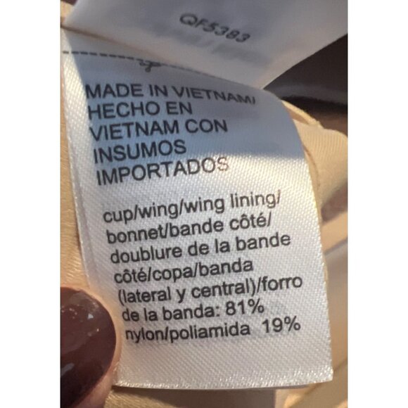 Calvin Klein Lightly Lined Nude Underwire Bra Size 40DDD Adjustable Straps - Picture 8 of 8